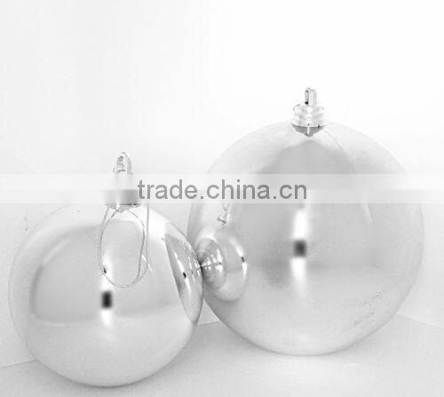 Cheap LARGE SHINY SILVER 200MM PLASTIC CHRISTMAS BALL 8" DIAMETER OUTDOOR ORNAMENT
