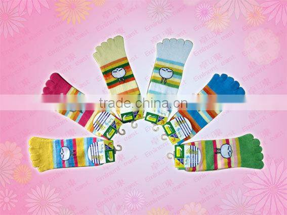 winter wear cotton dot fingers Socks/split toe sock