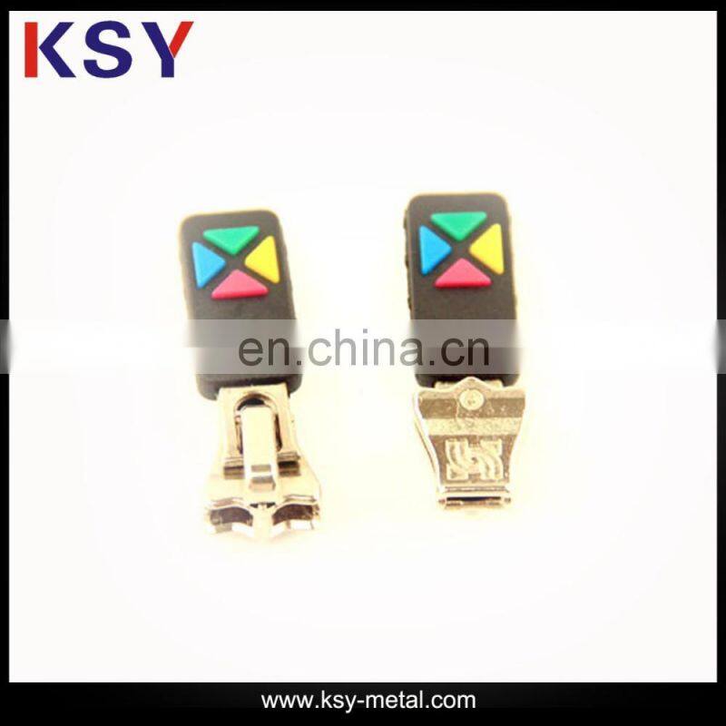 Cheap custom metal zipper puller for bag and garment
