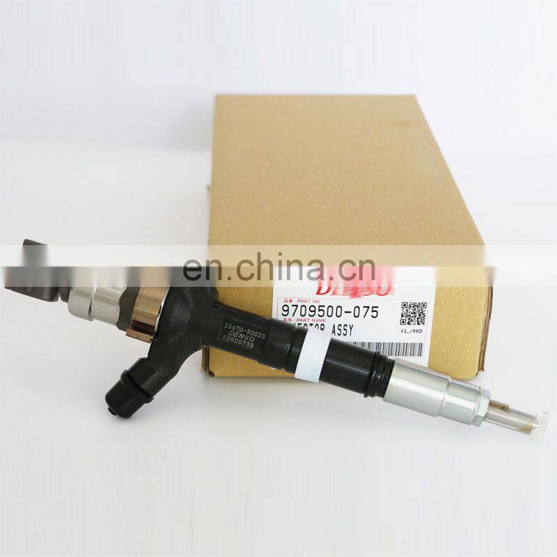 095000-0751,23670-30020,095000-0750,23670-39025 genuine new common rail injector for Toy//ota Landcruiser