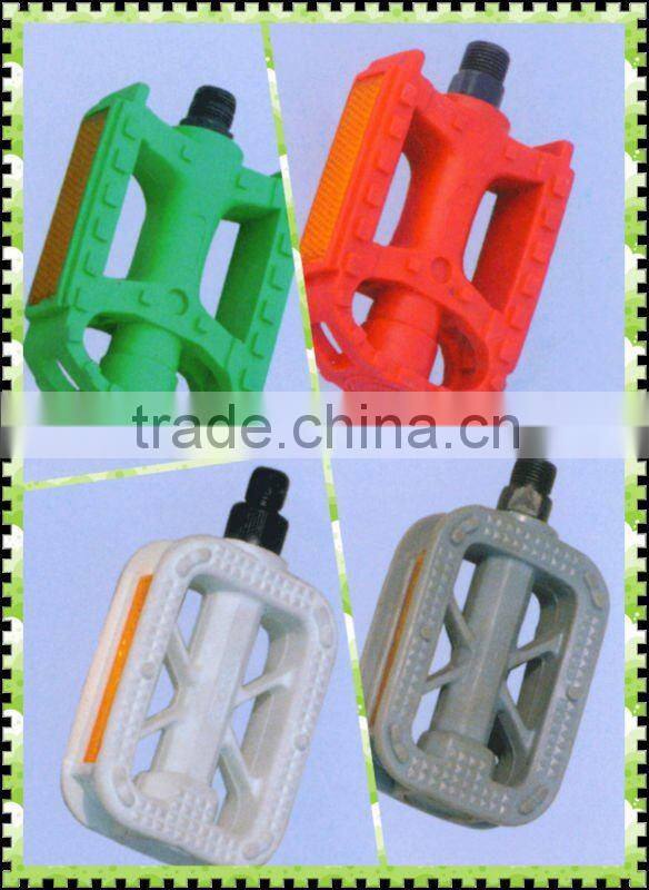2013 new popular colour plastic racing pedals / road bicycle pedals / city bike pedal for sale