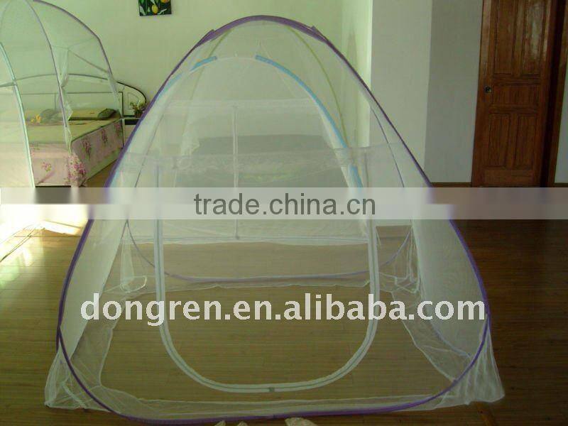 Polyester self-prop mosquito net
