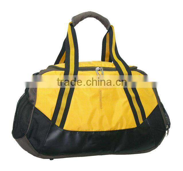 2016 Newest custom duffle bag with mesh pocket
