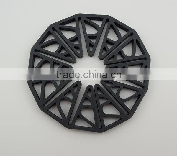 Heat-resistant silicone iron mats in iron shape