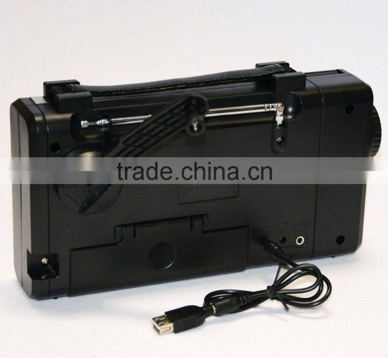 solar charger manual dynamo fm radio with led flashlight