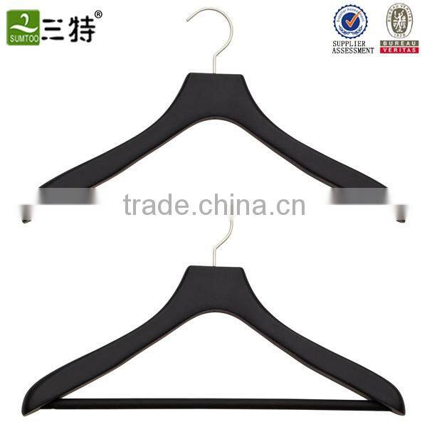 wood hanger with rubber