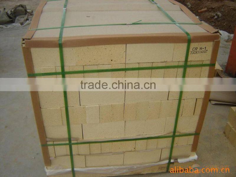 High alumina insulating brick
