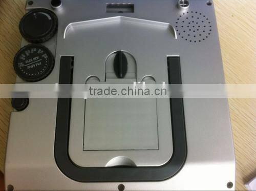 Fog-free mirror with AM/FM radio