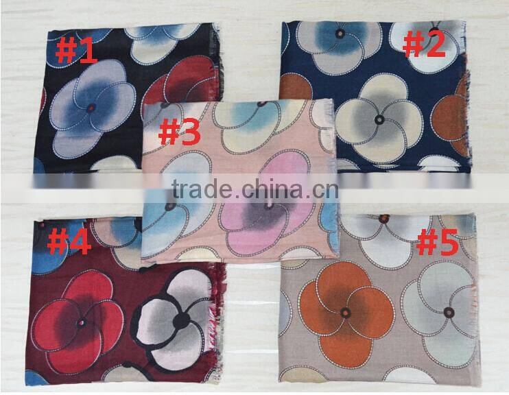 Manufacturer Wholesale Fringed Viscose Flower Printed Fall Fashion Woman Scarf