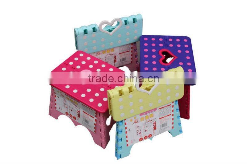 Modern Appearance and Plasti Material Dining Chair