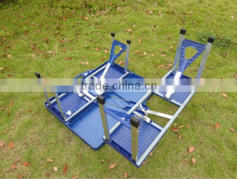 Outdoor Plastic Folding Table