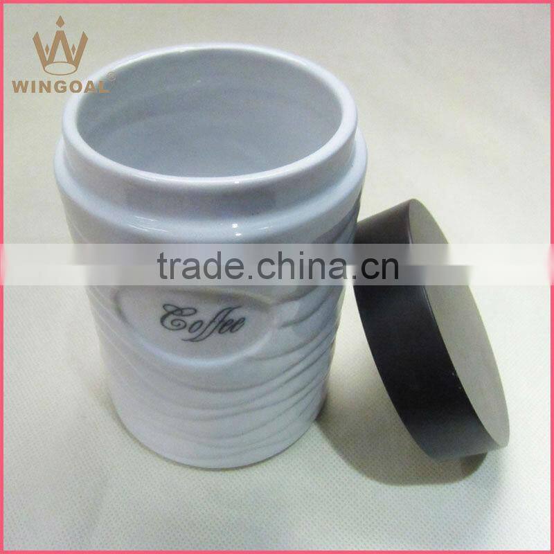850ml Ceramic canister with wooden lid