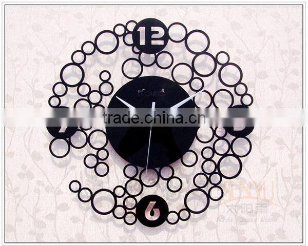 Luxurious Acrylic Wall Clock With fish Shape