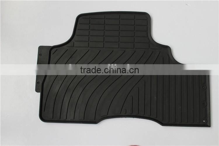Automotive multi-season protection floor mat liner for kia sorento