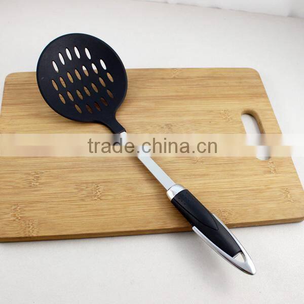 6 PIECE NYLON KITCHEN TOOLS SET