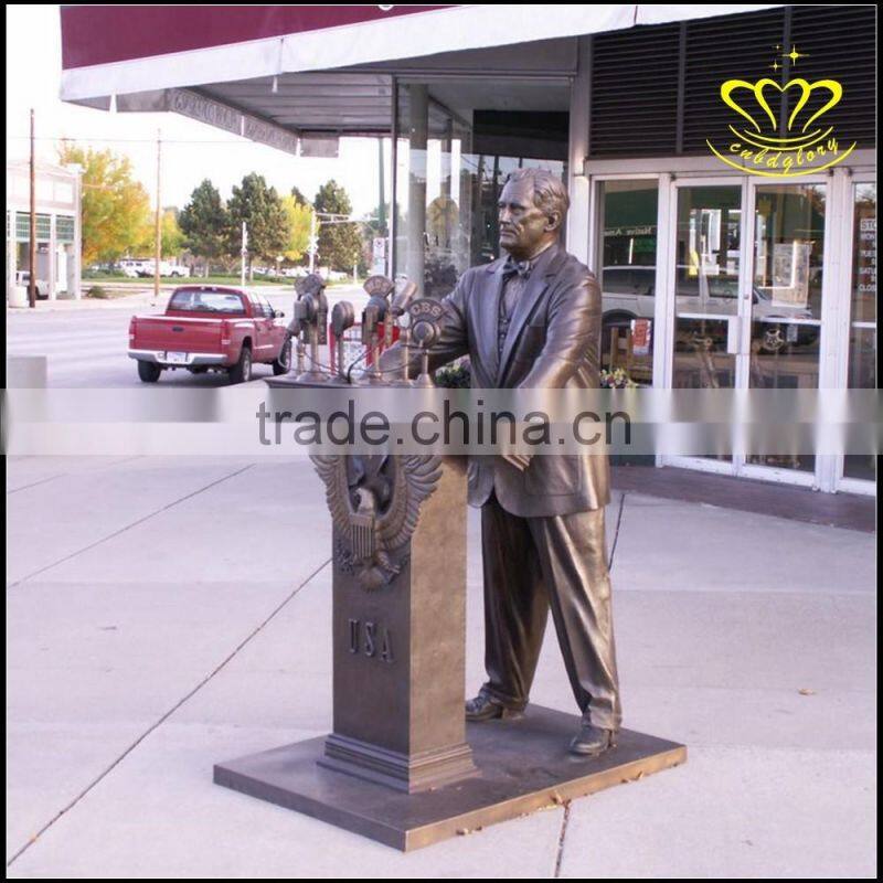 The outdoor garden decoration Figure Sculpture Park Square bronze sculpture