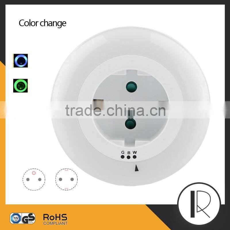 0901007 smart LED led night light plug-in wall light socket with Dusk to Dawn Sensor Plate Charger
