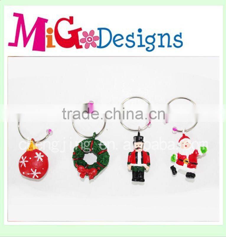 Polyresin Christmas decor wine charms