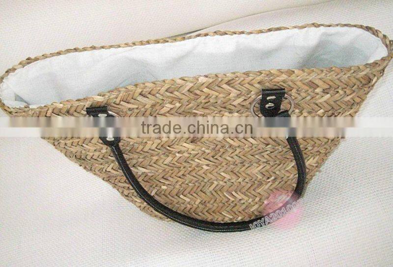 straw handbag