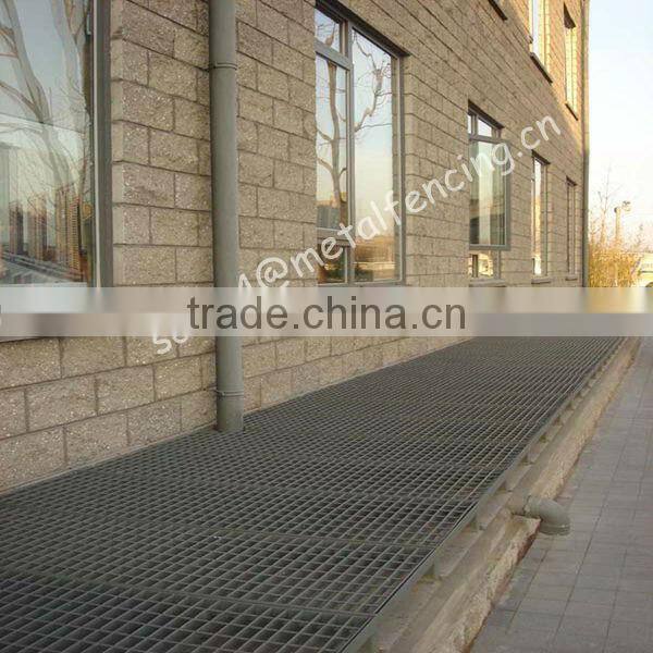 swimming pool gutter grating/stainless steel grating with gutter(factory)