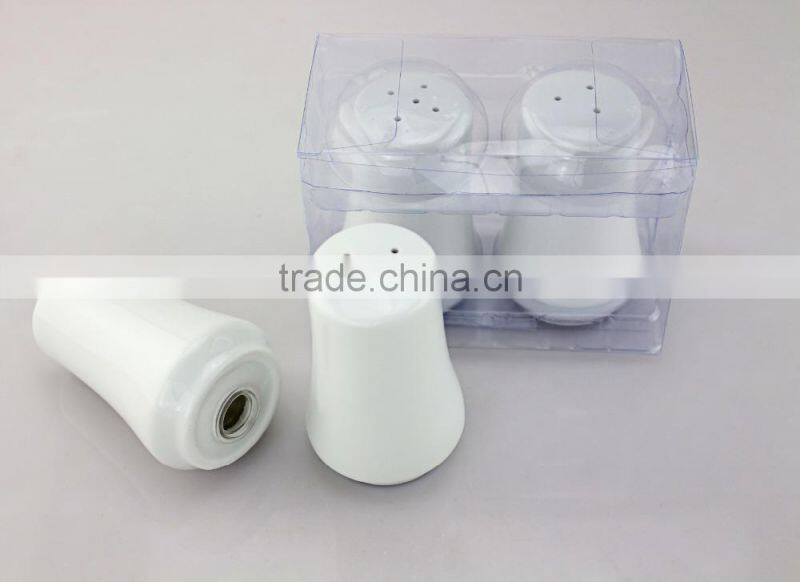 Customized logo wholesale white ceramic cruet pots, salt and pepper shaker set
