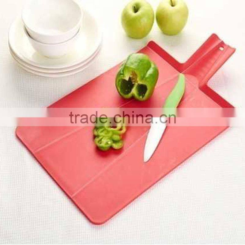 High Quality Antibacterial Plastic Cutting Board with handle