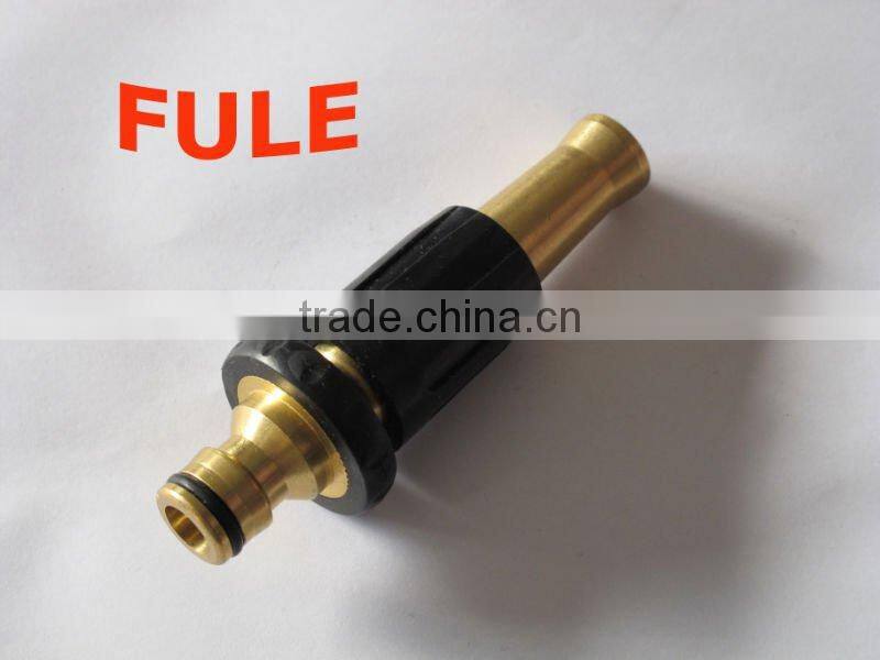 garden water gun with adjustable spray and flow from fine spray to needle stream to heavy rinse