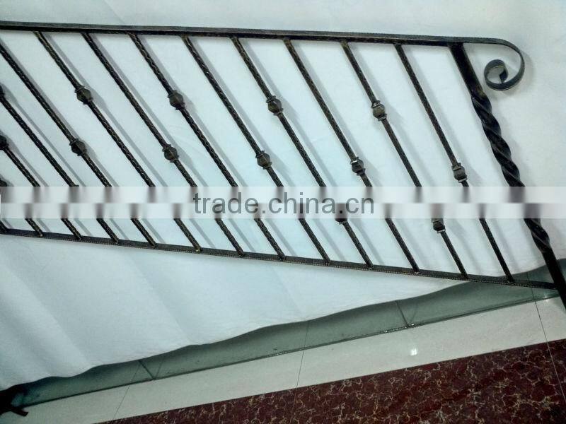 2014 Top-selling interior wrought iron stair handrail