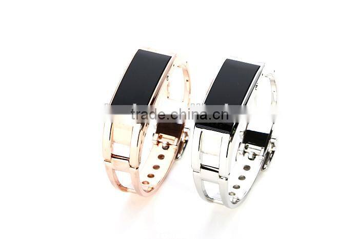 Healthy bluetooh bracelet with pedometer+remote camera+sleep minitor+music player smart bluetoth watch WT-11