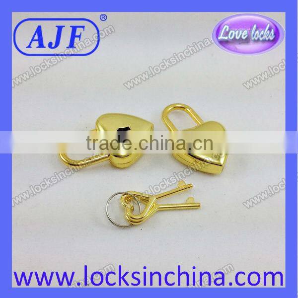 Very cute and fashionable Metal heart mini lock for wooden box
