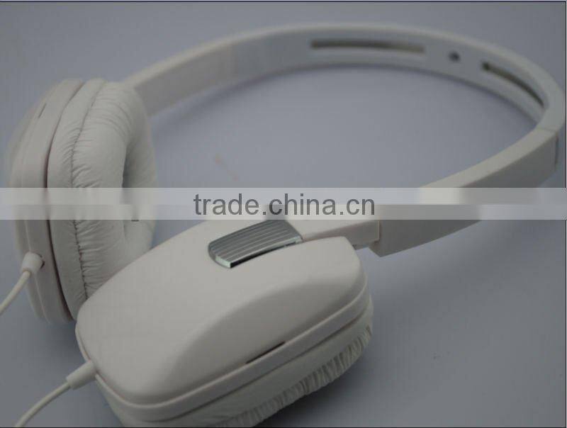 2013 best sell headsets for S-822 headphone consumer electronics
