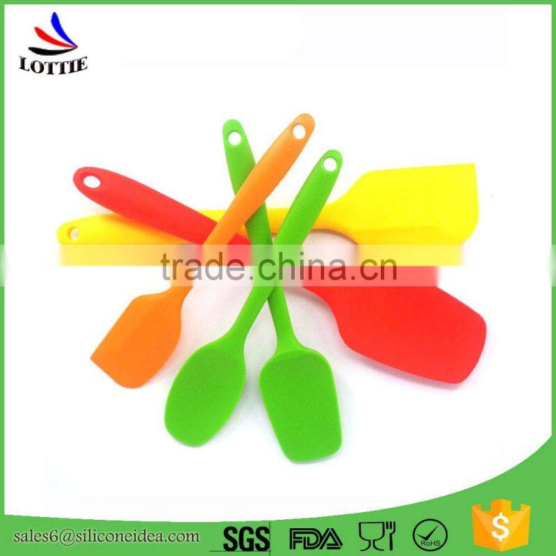 China Manufacturers FDA grade silicone tools, kitchenware silicone spatulas, Pastry scraper