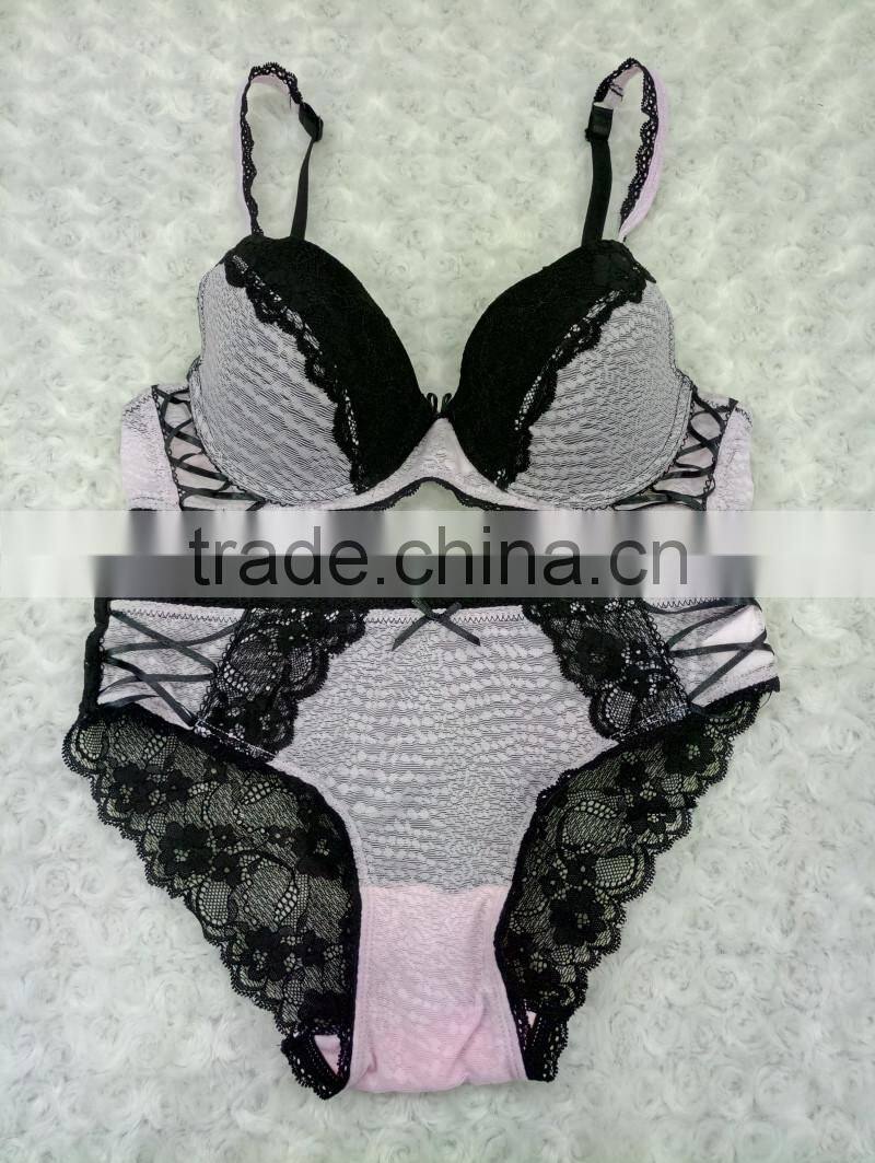 Comfortable Latest Design Embroidered Lace Bra Panty Set