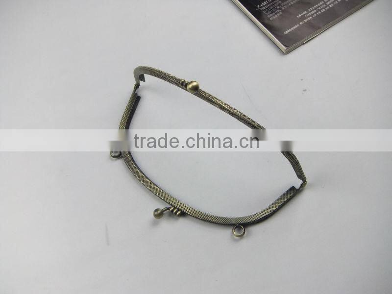 2014 NEW!Wholesales Antique Brass Metal Sewing DIY Frame With Clasp Made In China