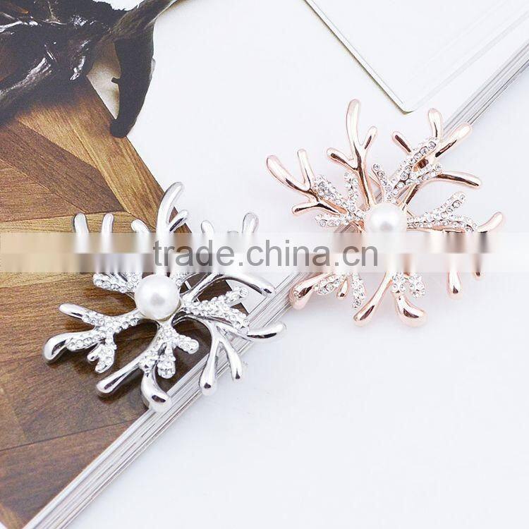 Christmas Silver Hanging Decorative Snowflakes Brooch Jewelry
