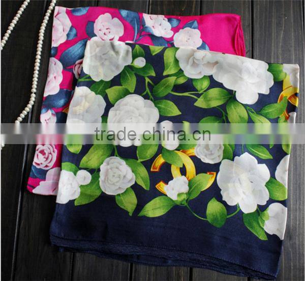 wholesale fashion women square neck silk scarf