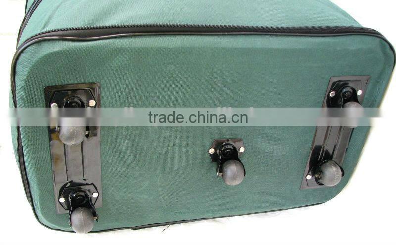 Large capacity expandable rolling wheeled travel bag