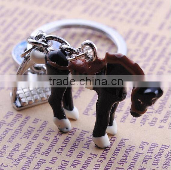 Promotion hard pvc black horse zine alloy lover key ring