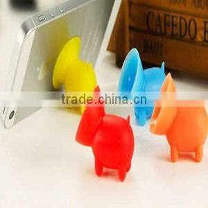 hot sale cute pig handy multifunctional silicone device stand for cellphone ipad