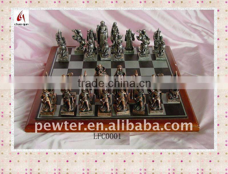 2014 The Lord of the Rings chess wooden board metal chessman