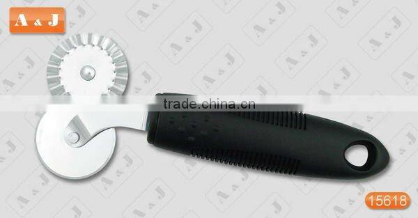 Kitchen Gadget 6cm Pizza Cutter