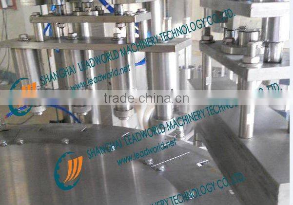 Filling and capping machine