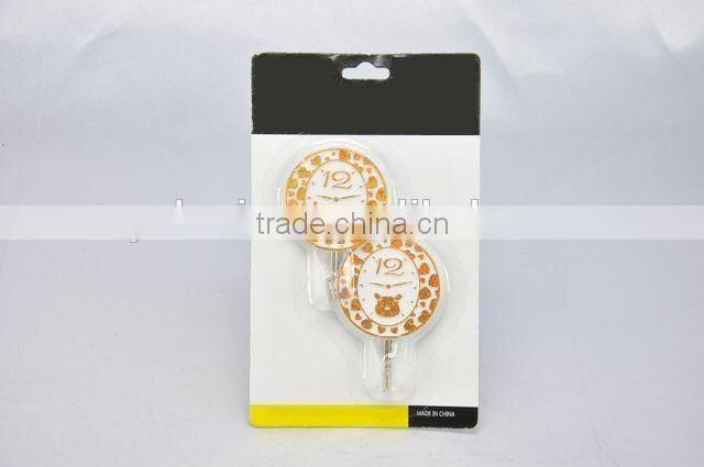 2pc New design clock shape plastic hook