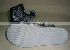 Teener canvas shoes