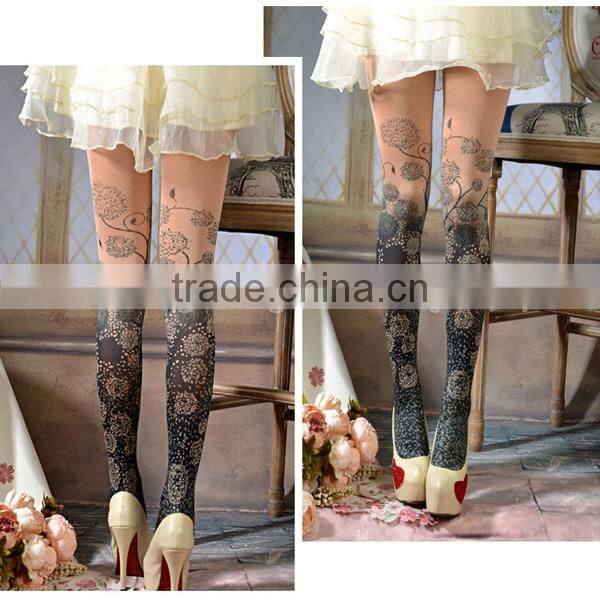 Japanese small pure and fresh and rural wind small calico printing office lady pantyhose