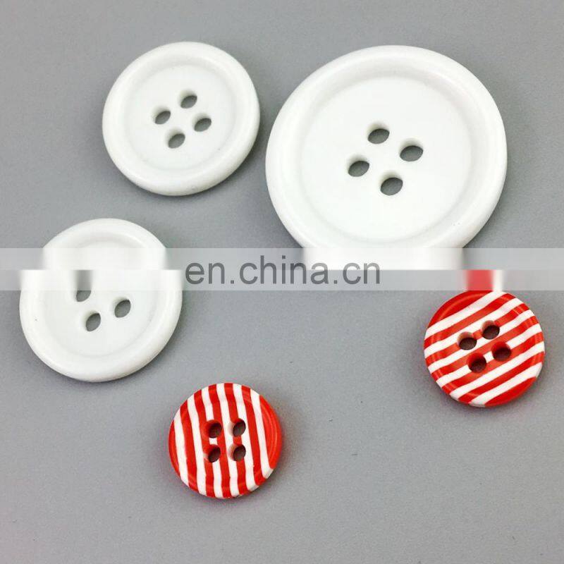 new design high quality red plastic resin buttons for cloths