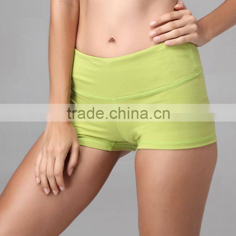 CUSTOM Hot yoga crossfit shorts for yoga made of wicking yoga apparel for woman