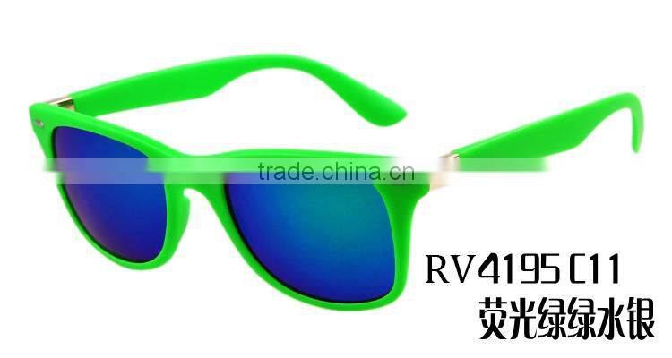 RV4195 plastics frame uv400 ce wholesale fashionable sunglasses