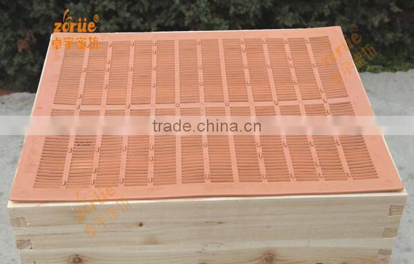 wooden queen excluder for beekeeping from manufacturer