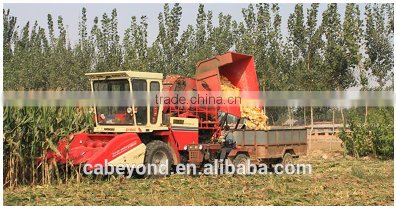 Self-propelled mini corn combine harvester